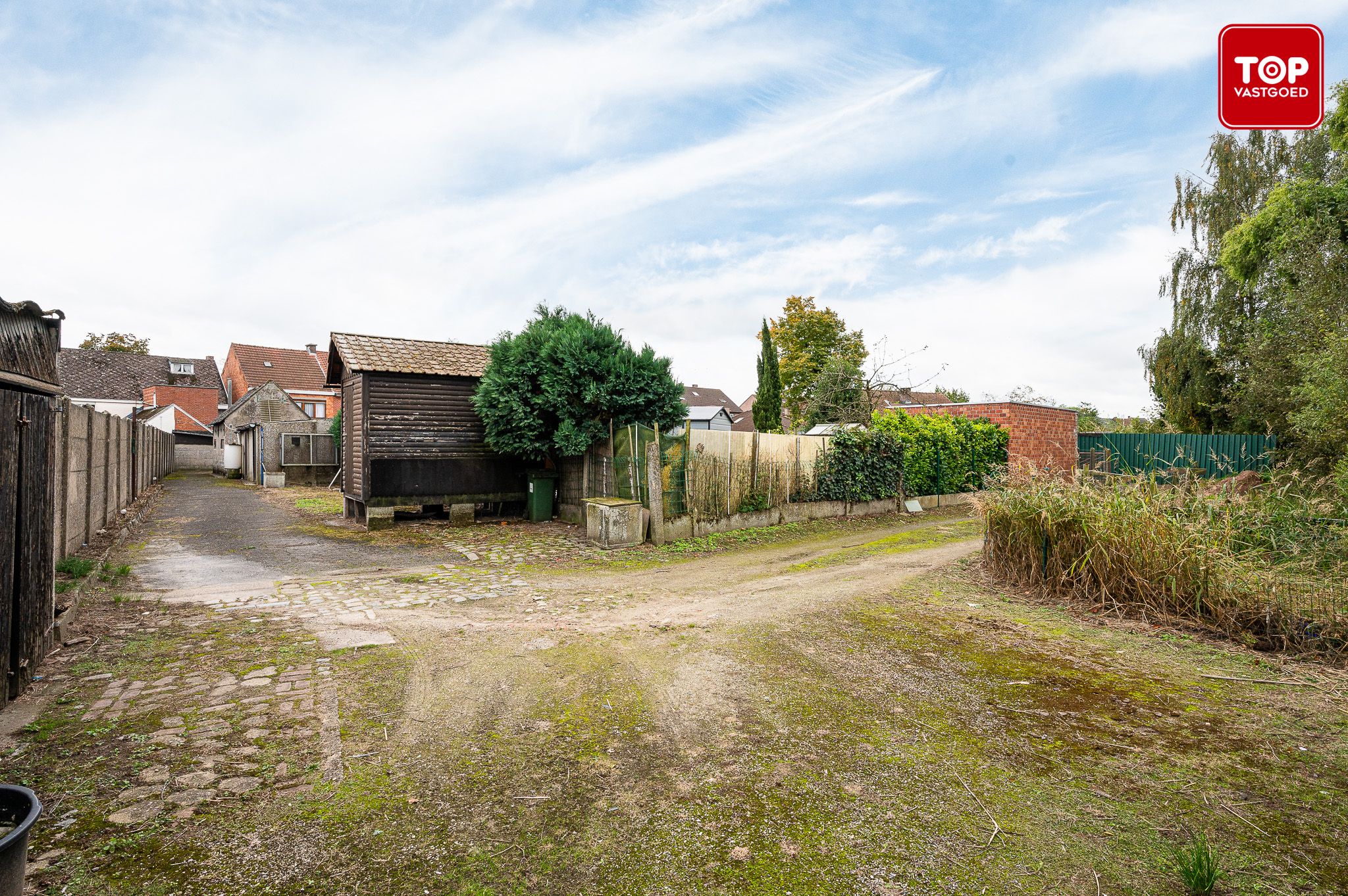 Te renoveren woning met 4 slaapkamers op perceel grond van 1605m² foto 23