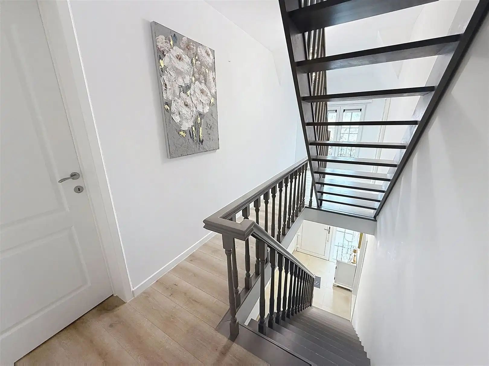 Ruime gerenoveerde woning, 5 slpks, 2 bdks, tuin, 11a 11ca  foto 19