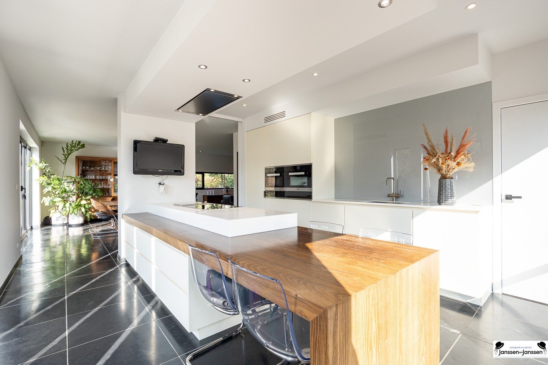 Luxueuze en energiezuinige villa met hoogwaardige afwerking  foto 6