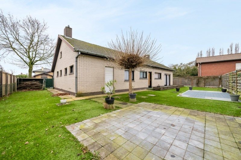 Te koop: ruime bungalow op uitstekende locatie te Sint-Michiels foto 20