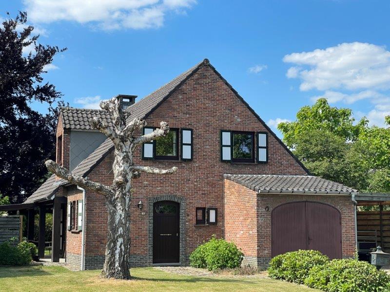 Villa te koop foto {{pictureIndex}}
