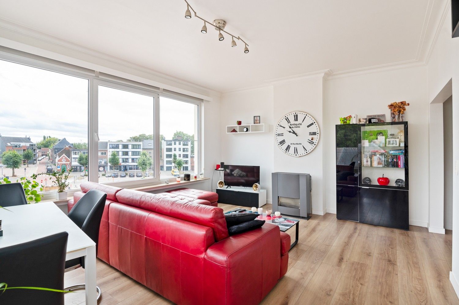 Verzorgd, centraal gelegen appartement met 2 slaapkamers te Niel foto 4