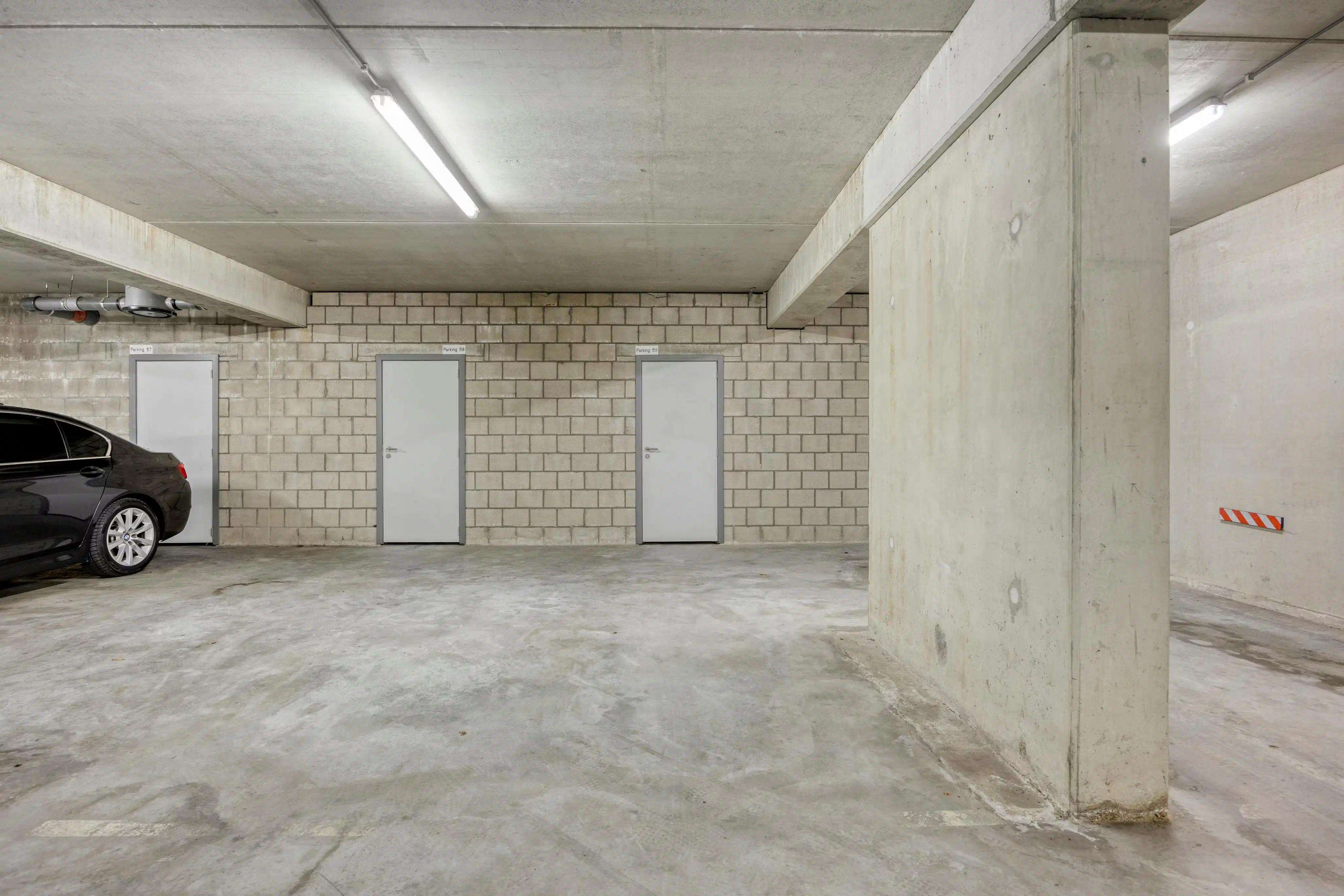 Goed onderhouden, ruim appartement te koop in centrum Maaseik foto 16