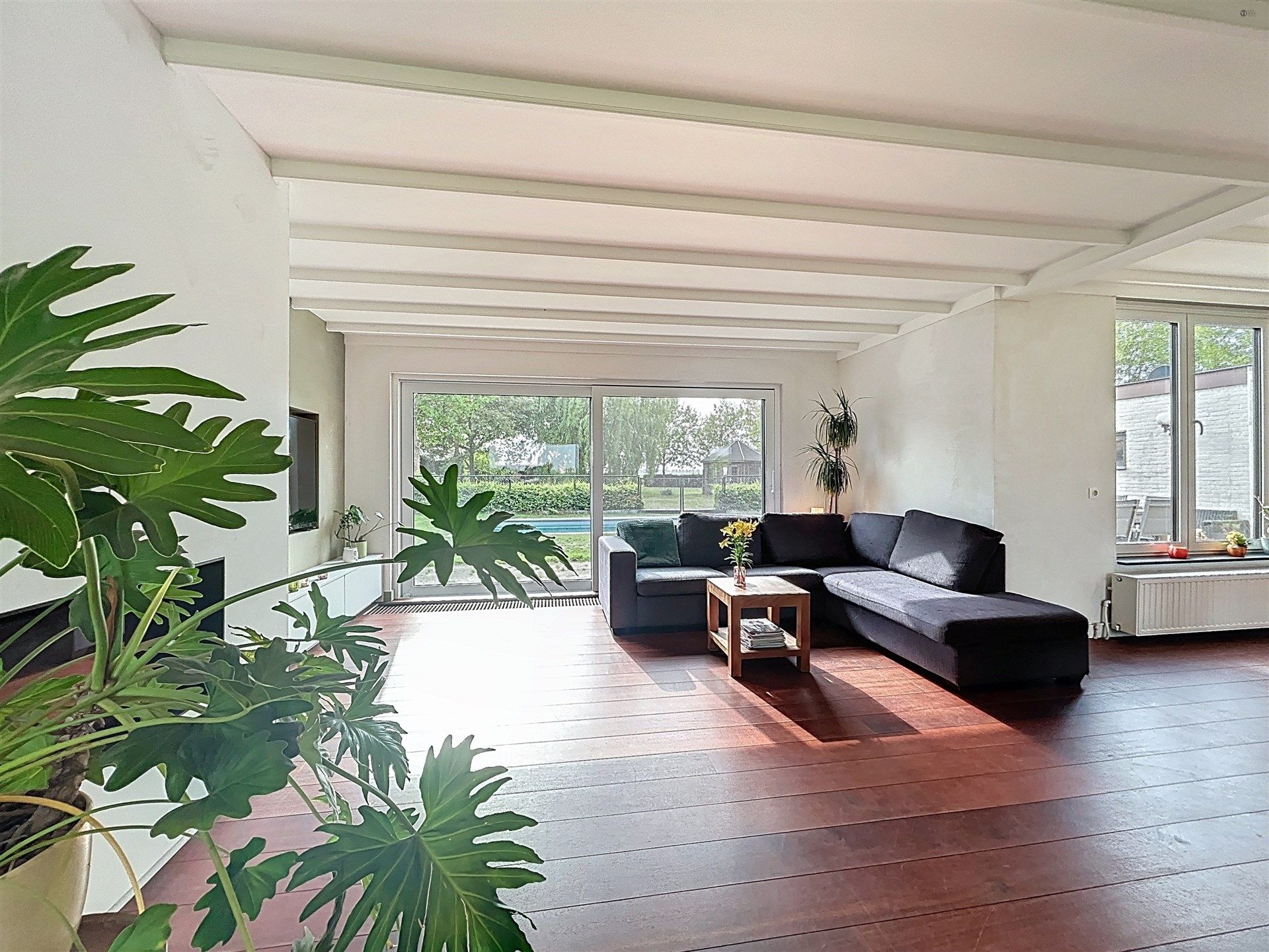 Villa met 5 slaapkamers en garage op toplocatie foto 4