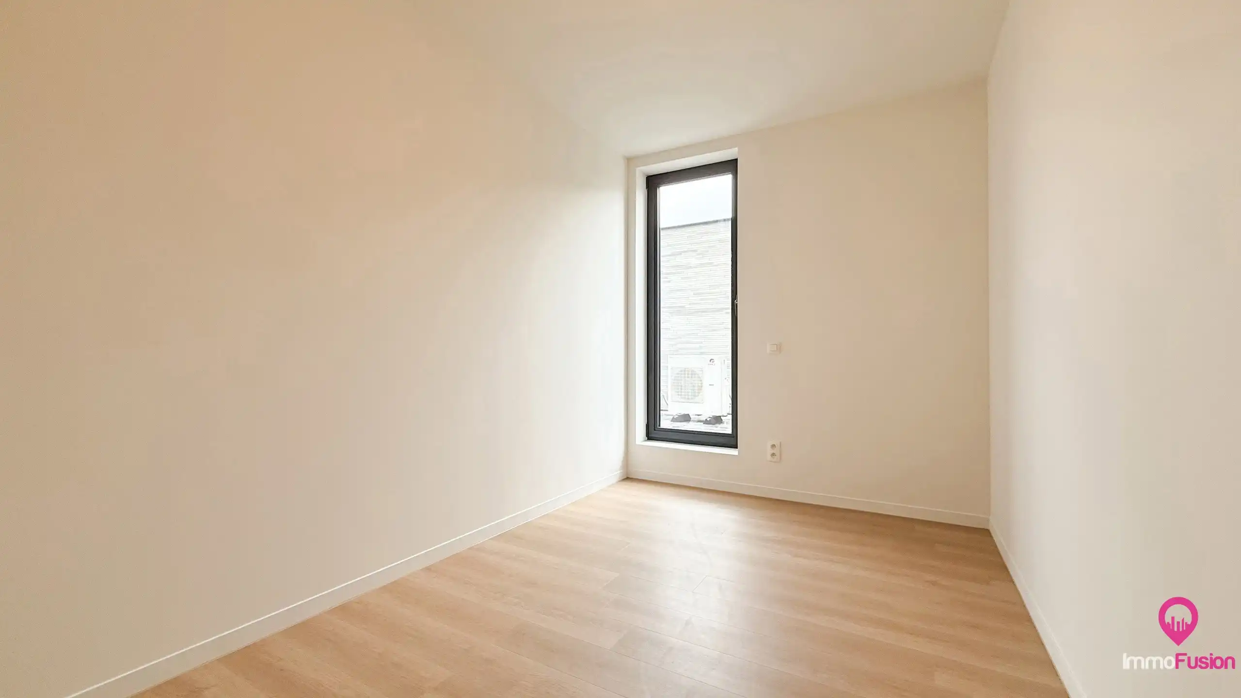 Stijlvolle nieuwbouwwoning met diepe tuin + vloerverwarming! foto 17