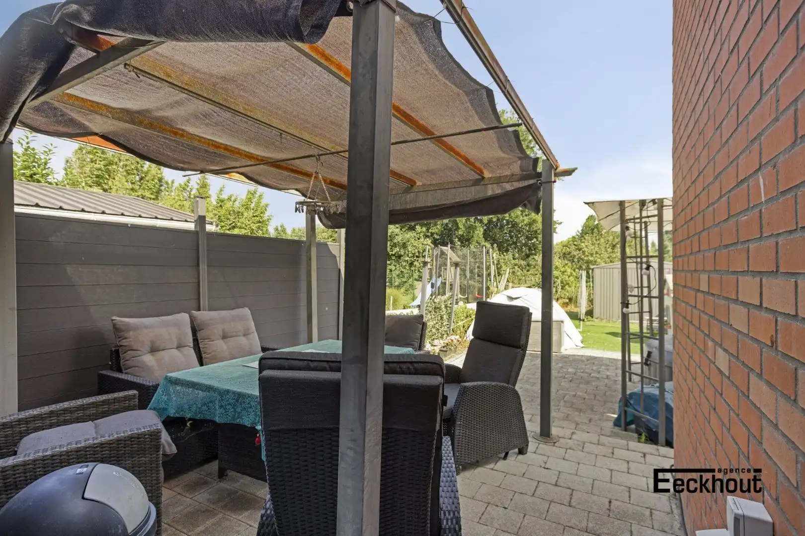 Ruime woning met tuin in rustige, doodlopende straat. foto 9