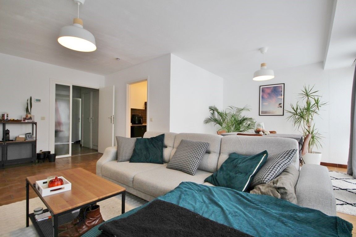 Gunstig gelegen appartement met 2 slaapkamers en garage foto 2