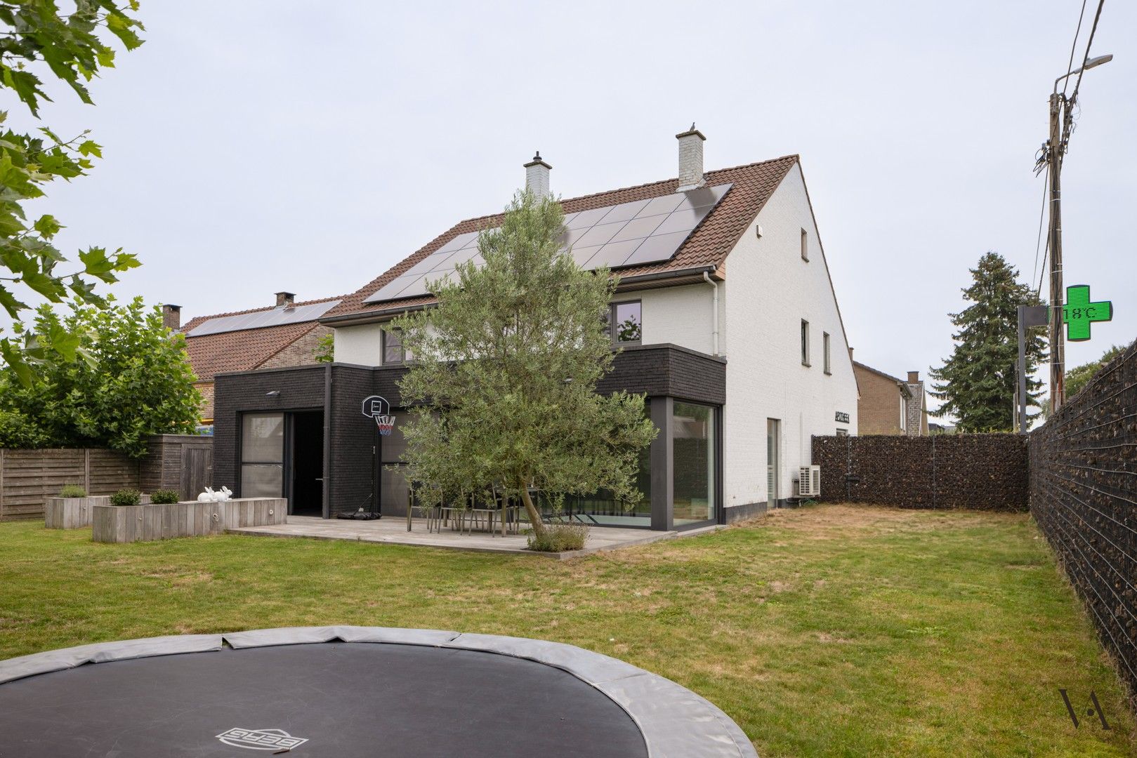 Ruime gerenoveerde gezinswoning met tuin te Pellenberg foto 17