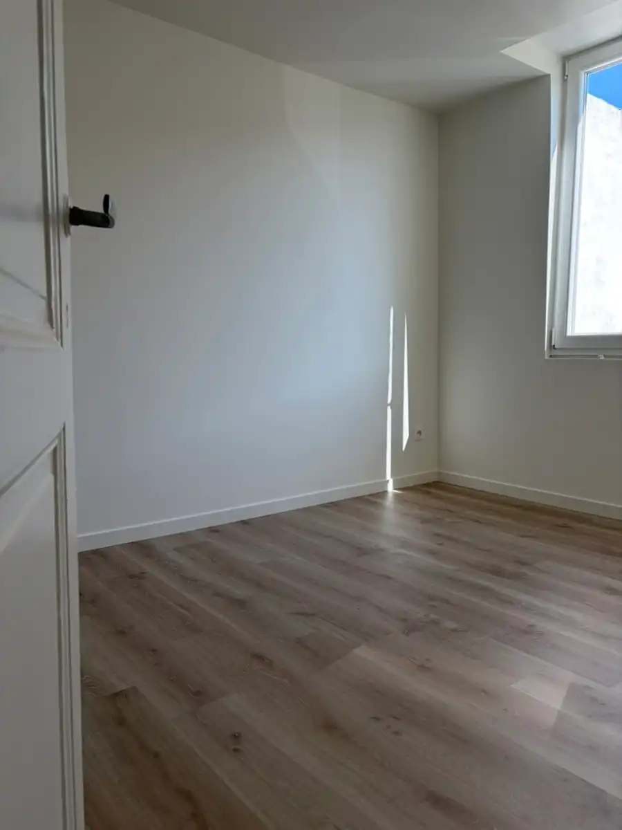 Een frisse start in een huis met karakter, tuin én garage! foto 11