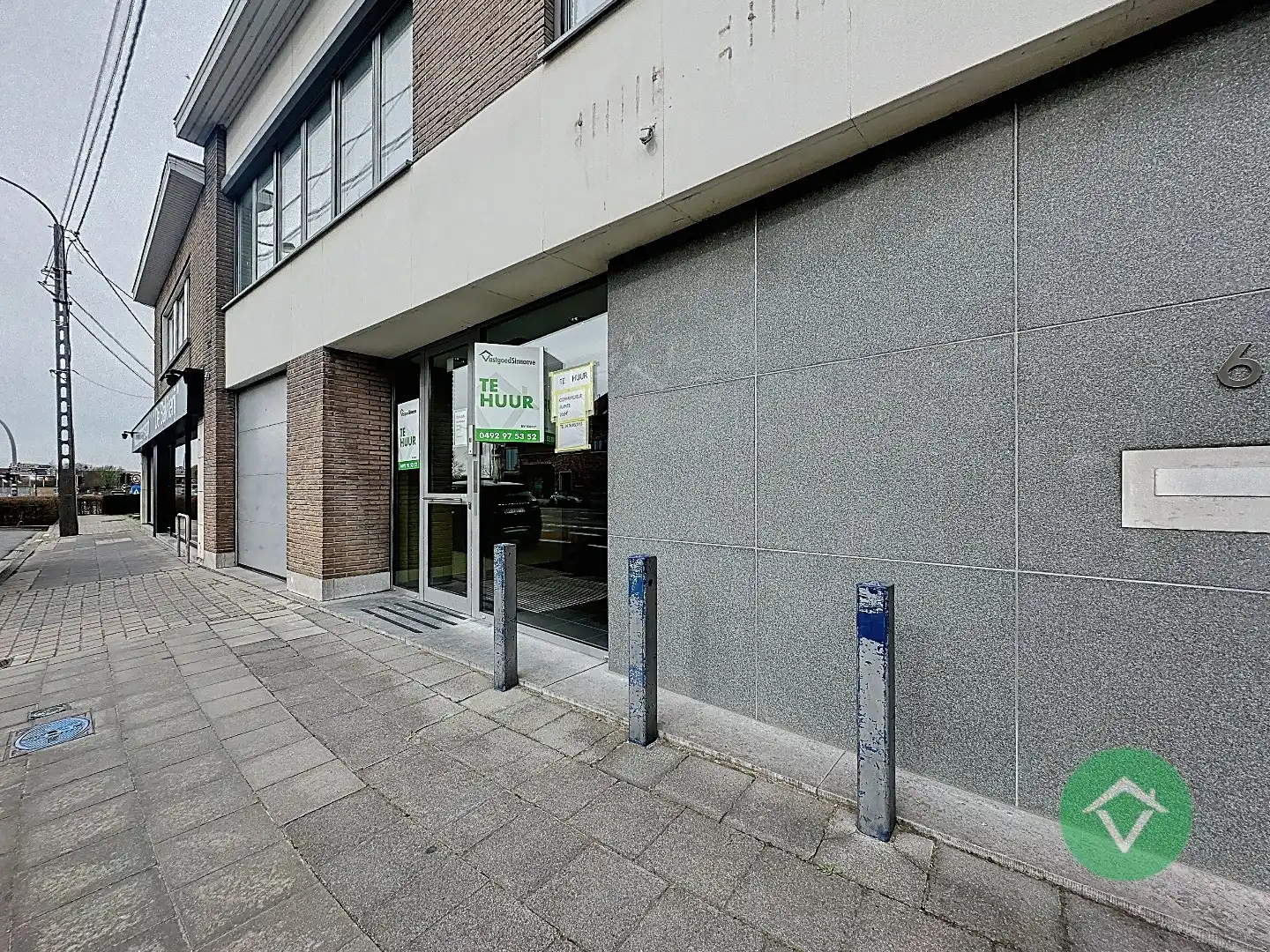 Commerciële toplocatie in Vleteren met burelen, vergaderruimtes en parking foto 26