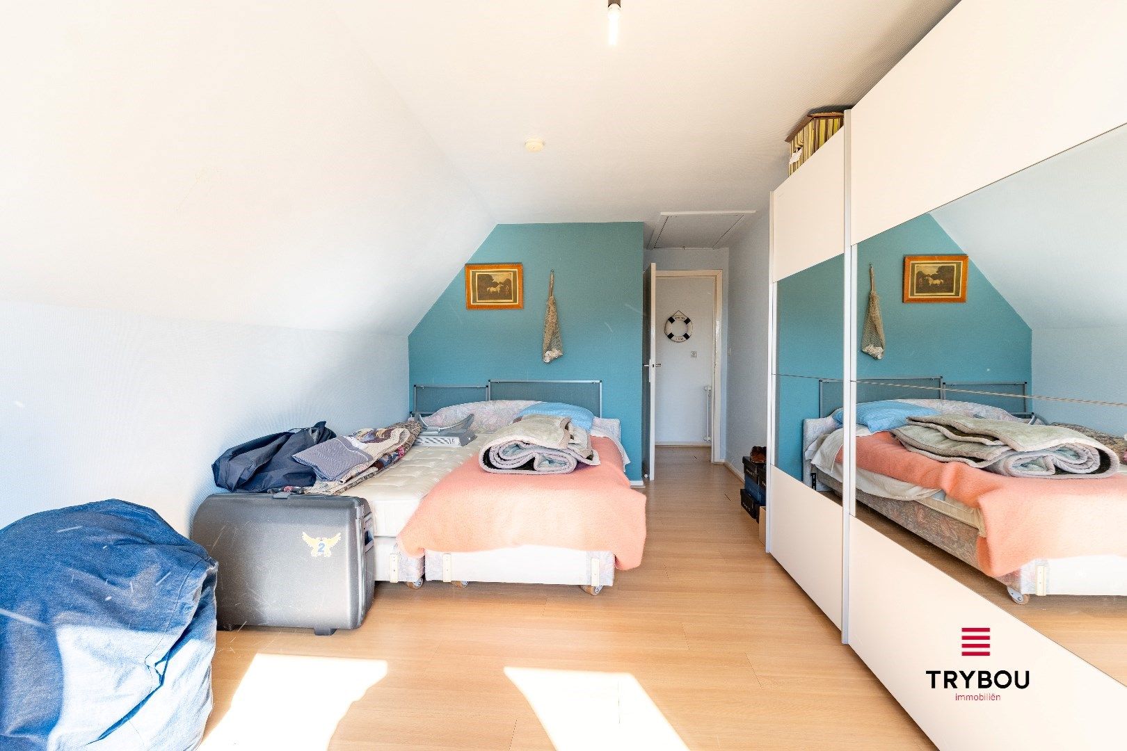 Ruime alleenstaande woning met inpandige garage, magazijn en aangelegde tuin op 1149m² foto 25