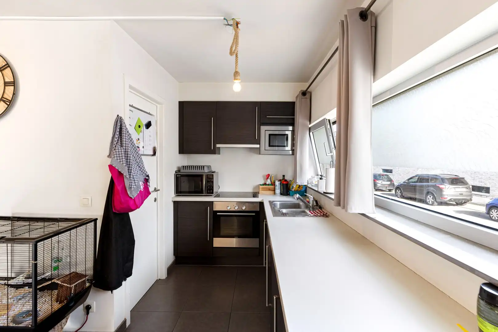 Lichtrijk en gelijkvloers appartement in het hart van Koolskamp foto 8