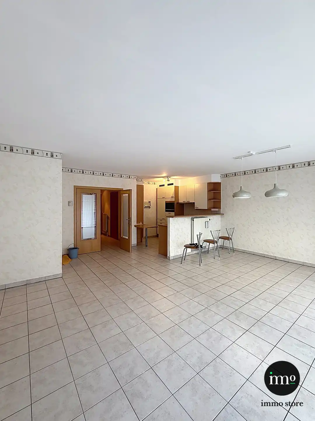 Appartement in Hartje Halle Met 2 slaapkamers en 2 terrassen! foto 4