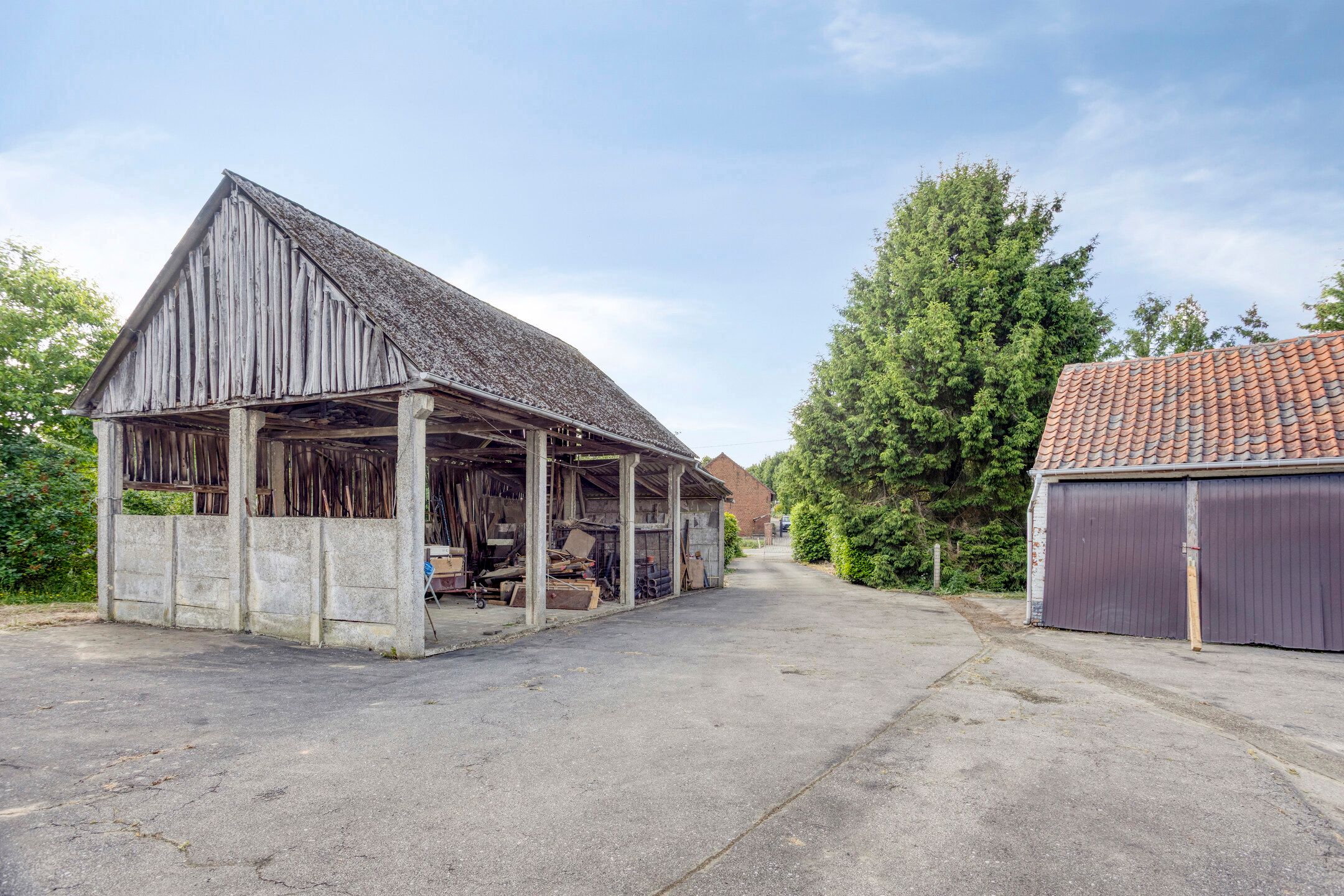 Te renoveren vierkantshoeve met veel potentieel foto 5