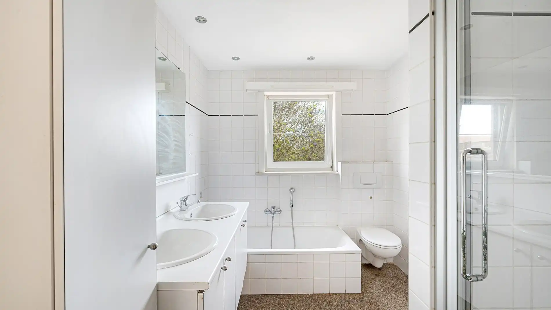 Woning met veel potentieel in De Haan (zie foto's) foto 15
