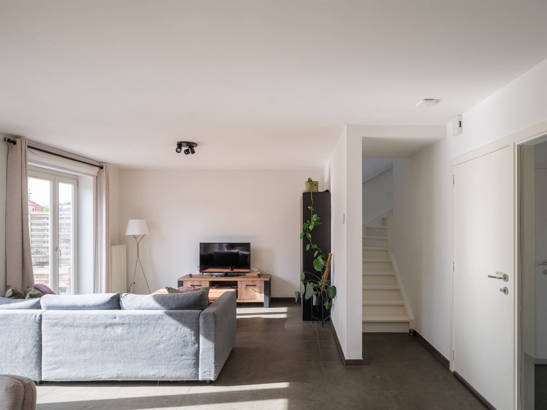 Instapklare gezinswoning met tuin & 4 slaapkamers in Wondelgem. foto 4