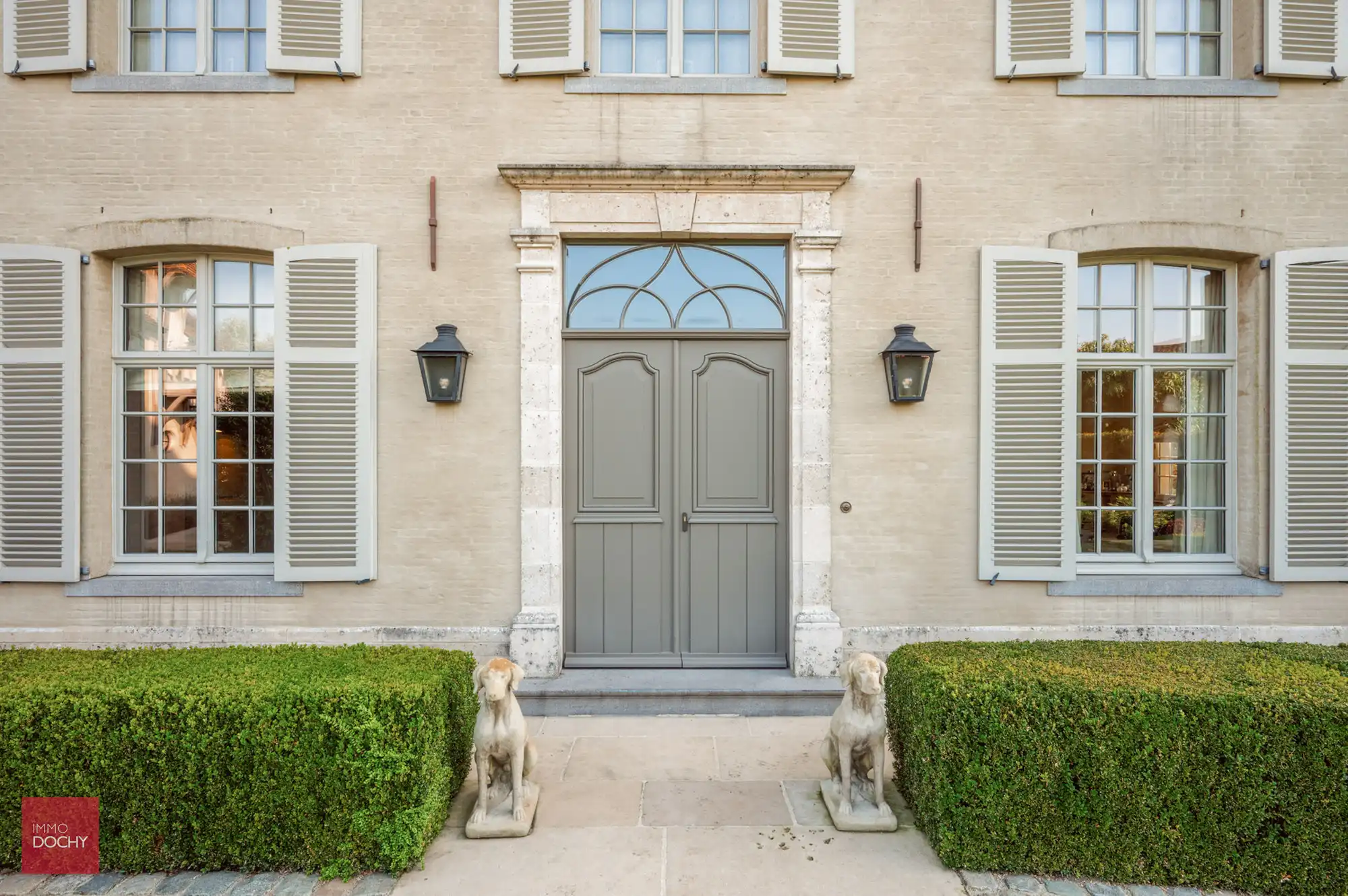 Recente luxe-villa met zwembad foto 14