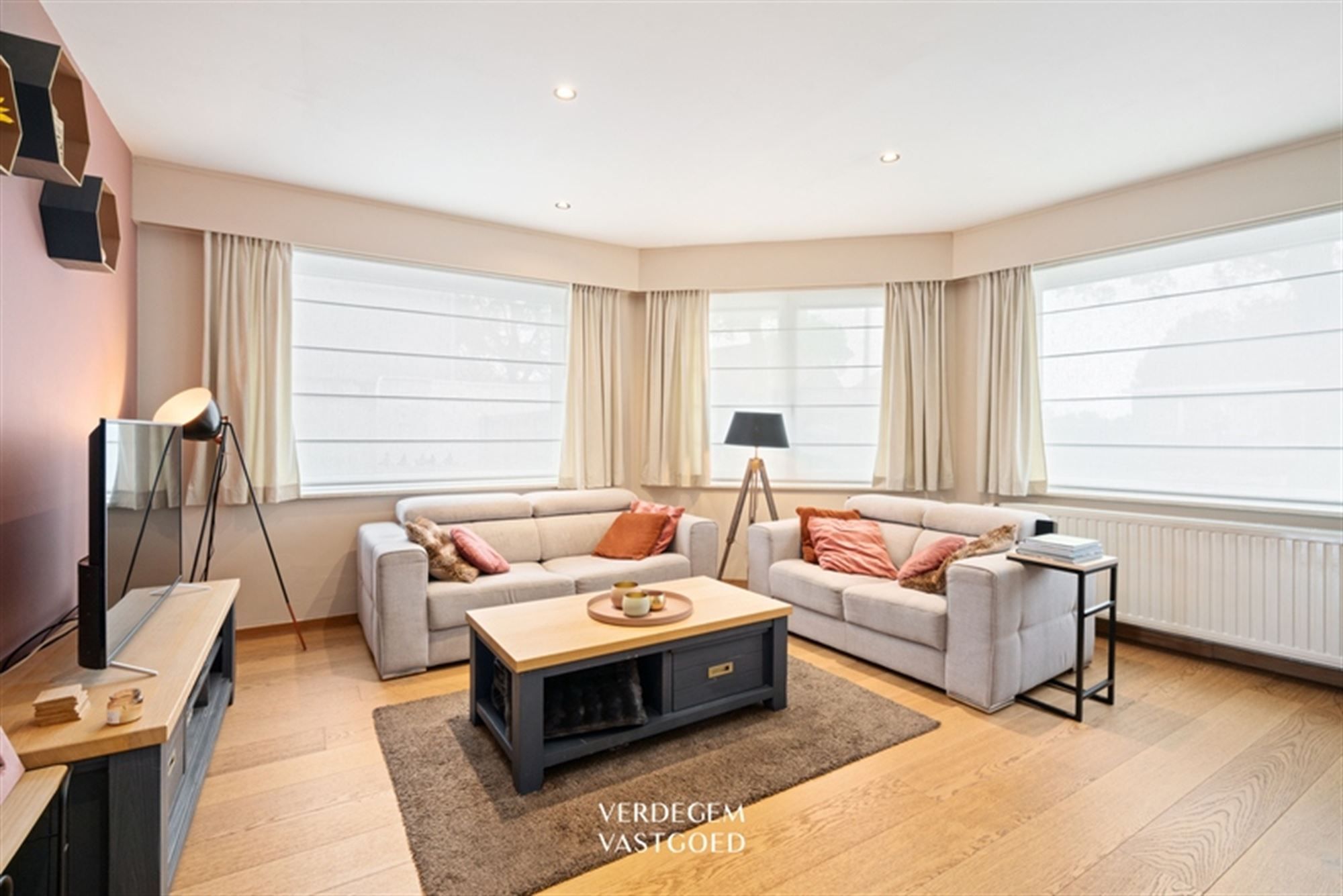 Verrassend ruime gezinswoning met 3+1 slaapkamers en geniettuin foto 4