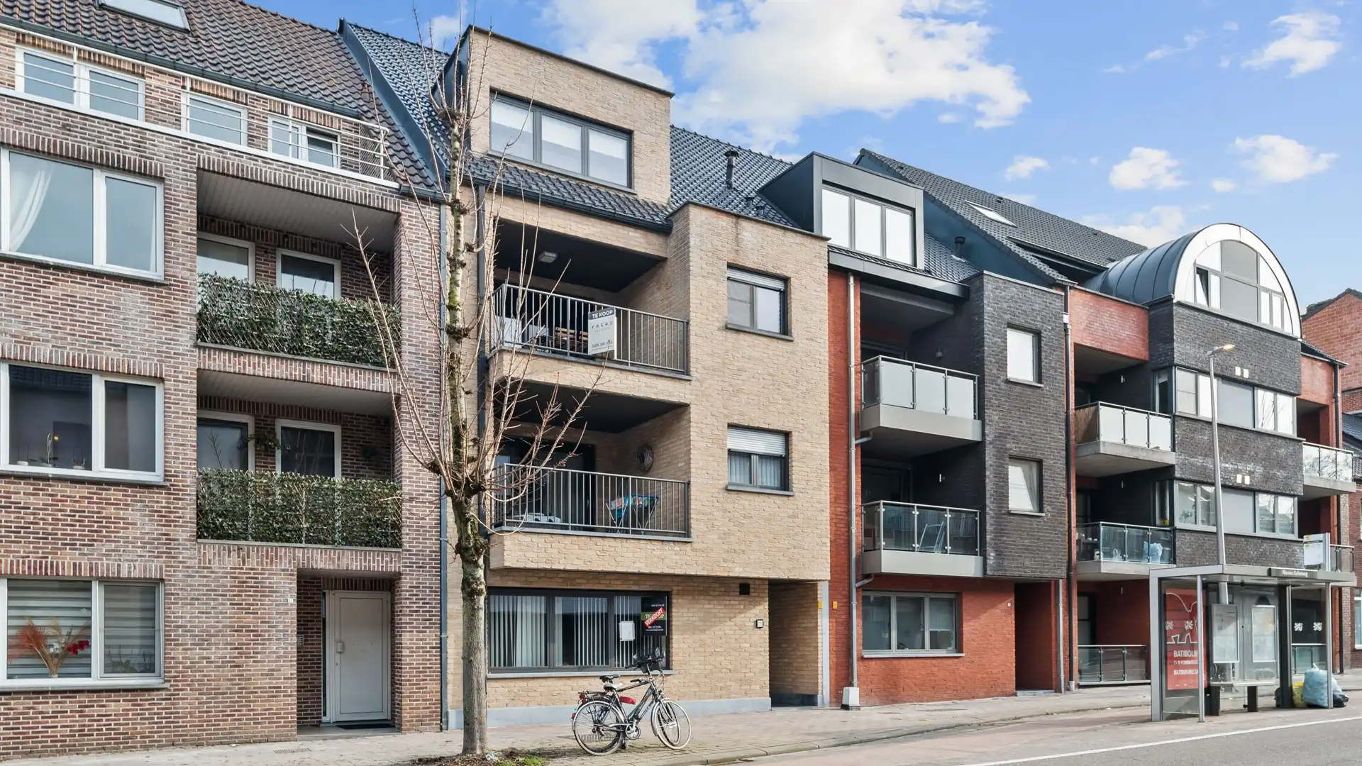 Instapklaar appartement vlakbij Genk centrum foto 2