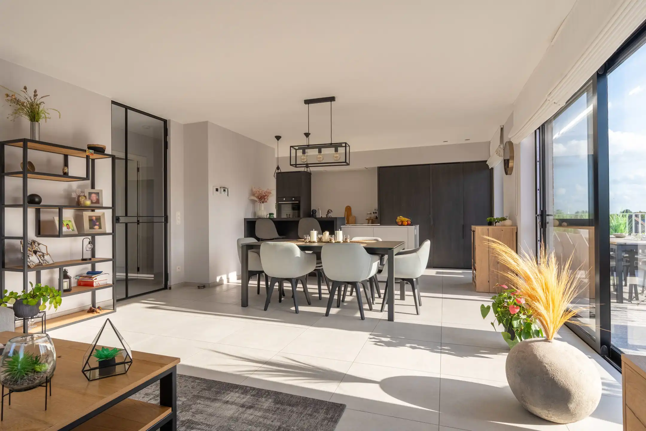 Energiezuinig penthouse met 2 slpks, terras en staanplaats. foto 6