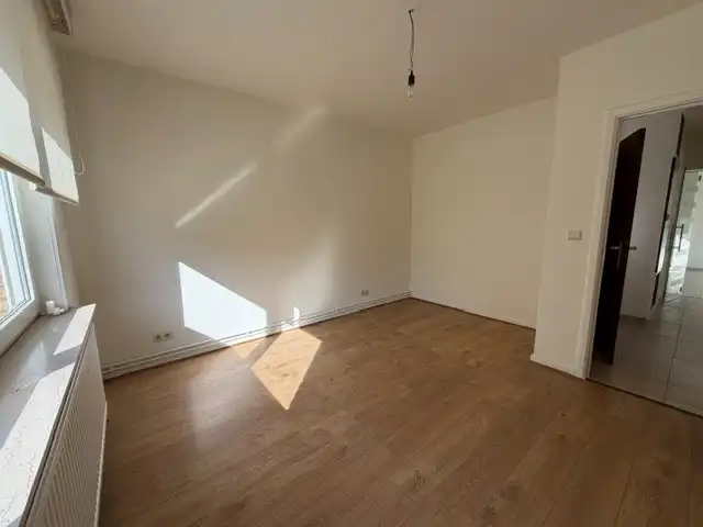 Gelijkvloersappartement met 2 slaapkamers + kelder foto 9
