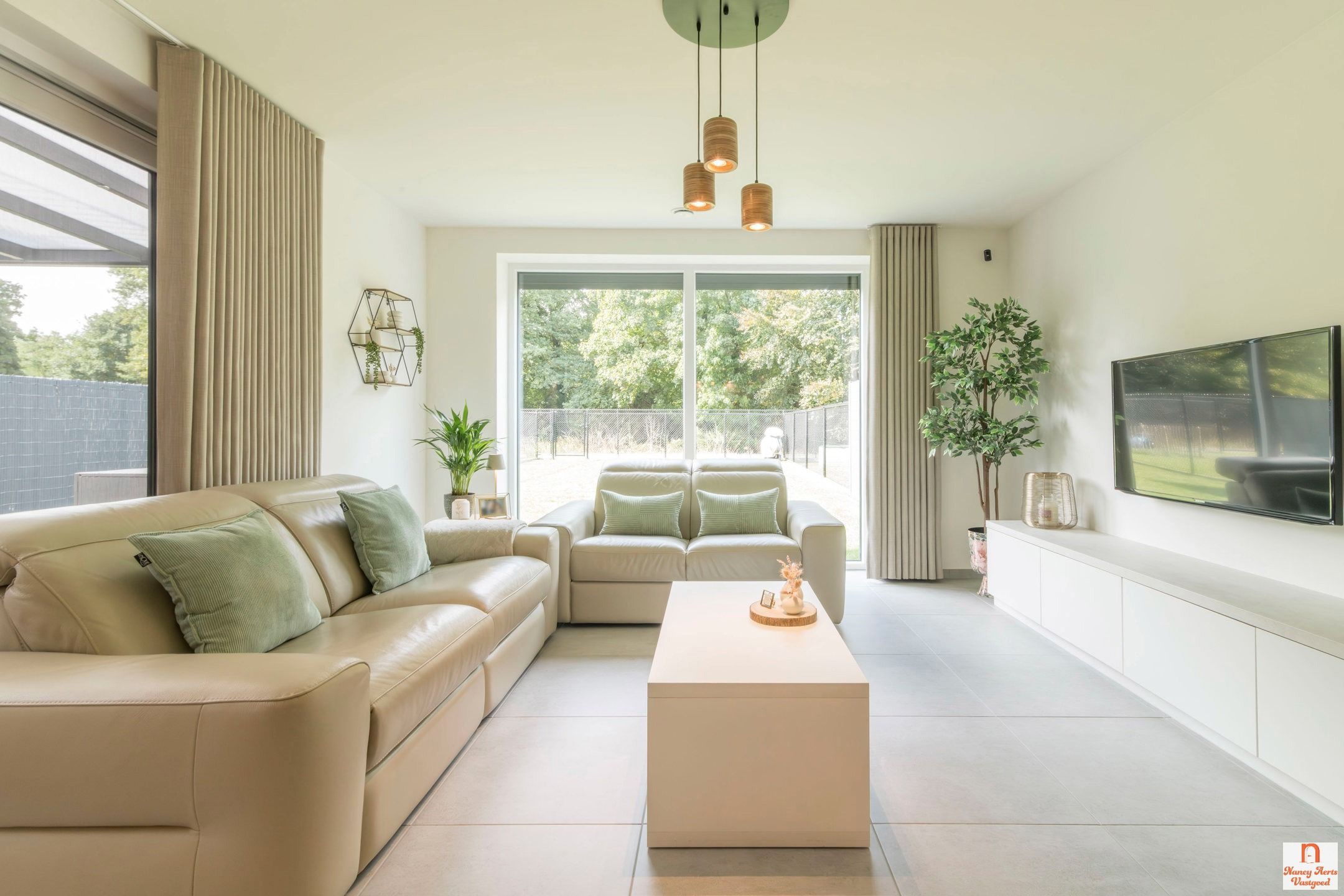 Gelijkvloers appartement met private tuin in Helchteren foto 4
