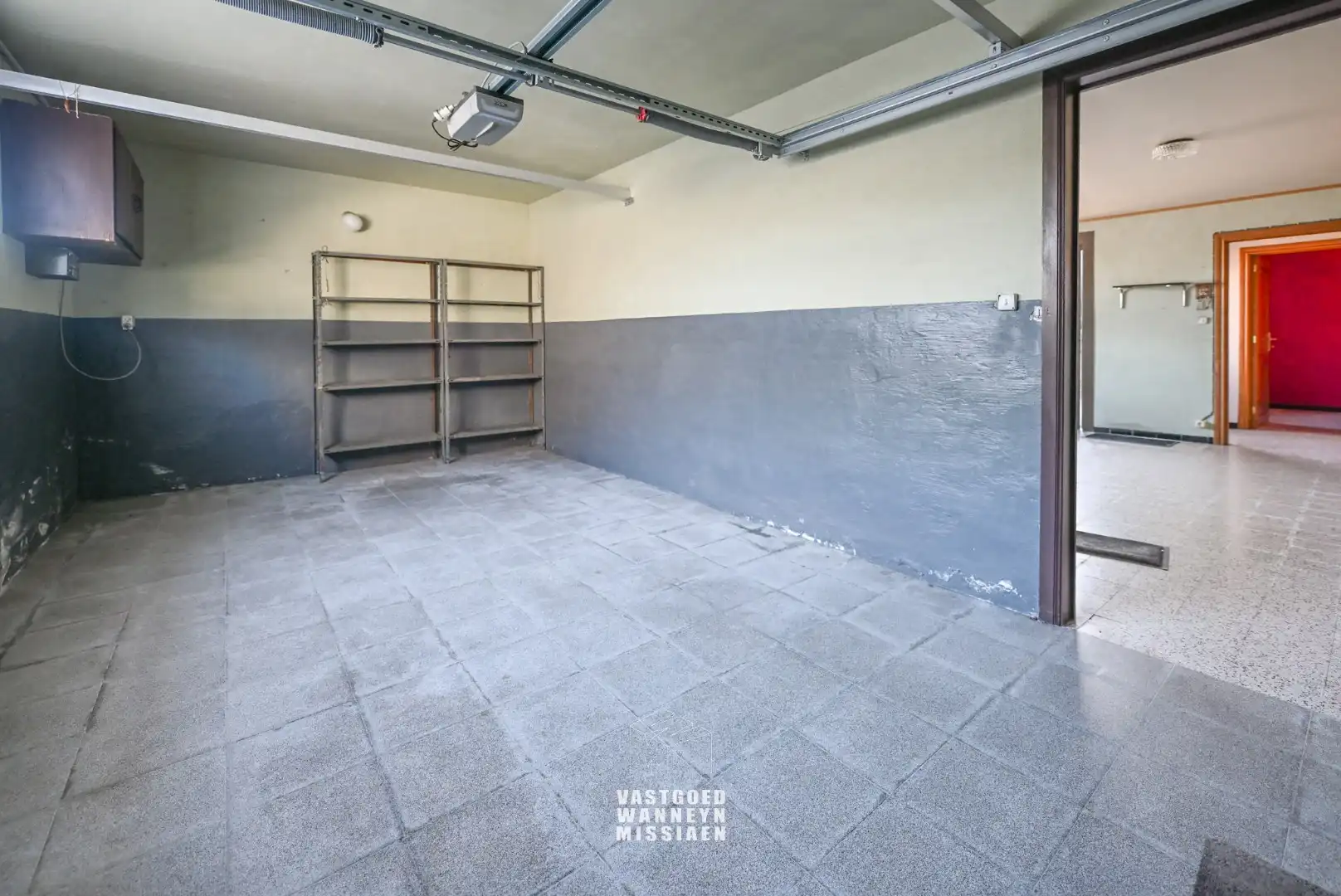 Te renoveren gelijkvloerse woning met  3slpk, garage, tuin op 1290m2 foto 24