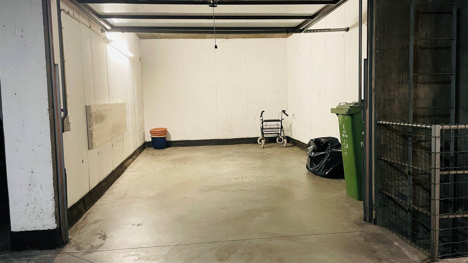 Ruim 3-slaapkamerappartement met 2 terrassen en garage in rustige buurt van Berchem foto 13