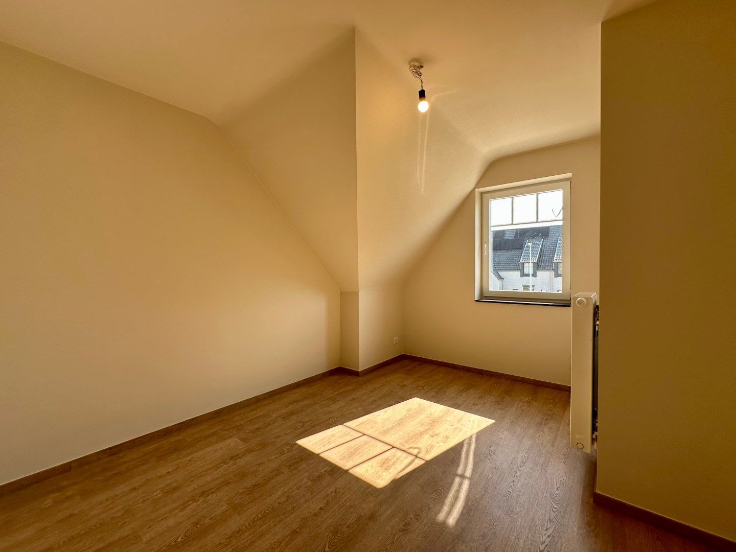 Nieuwbouwwoning in rustige woonwijk foto 14