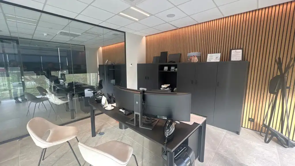 High-end bedrijfsgebouw te huur op bedrijventerrein E17/4 in Lokeren foto 10