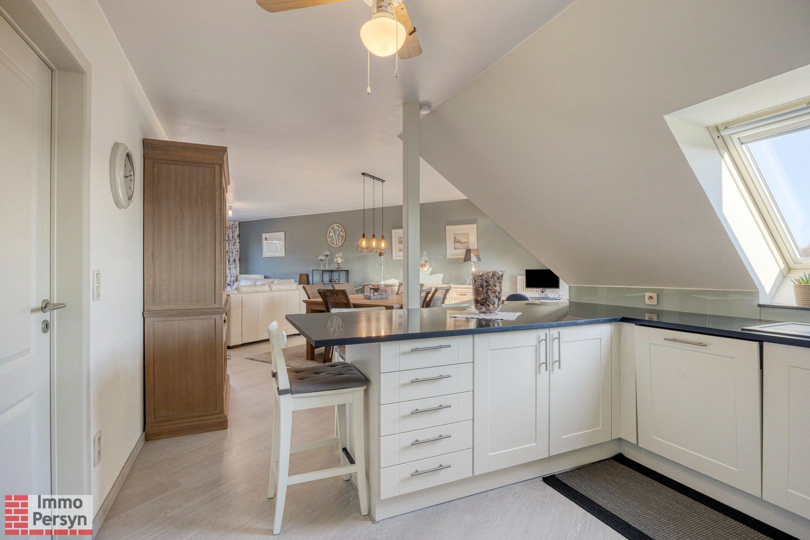 instapklaar appartement, 2 slpkmrs, lift, berging en garage foto 5