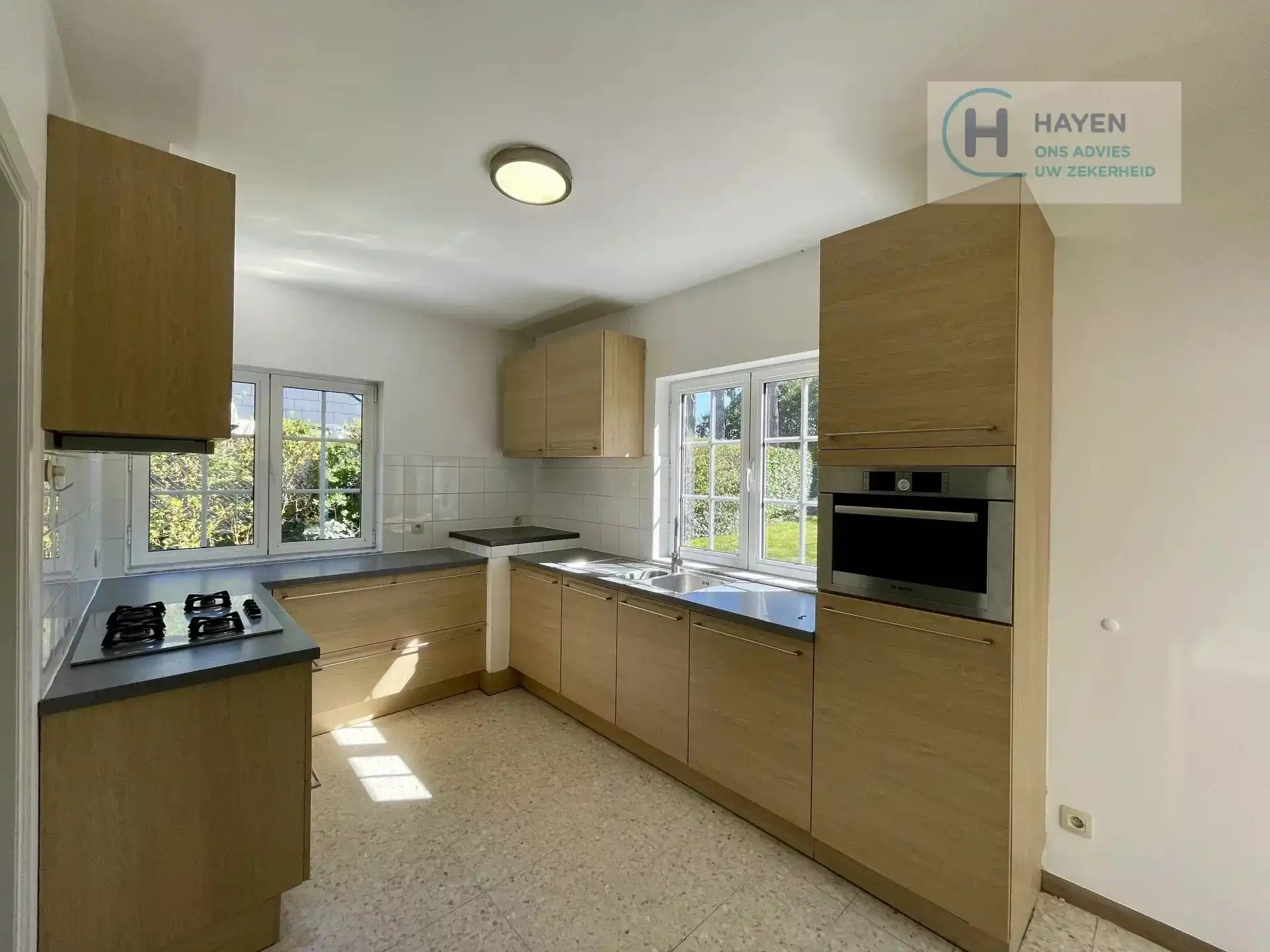 Villa met 4 slaapkamers en tuin foto 14