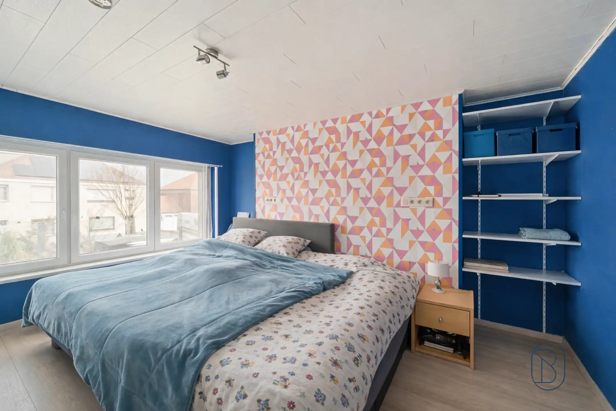 Halfopen woning met garage en tuin in Harelbeke foto 13