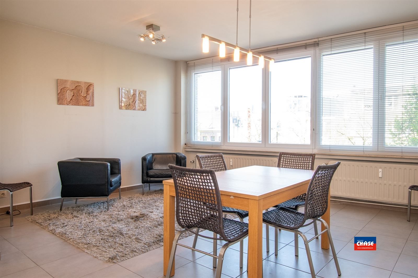 Instapklaar appartement met twee slaapkamers foto 3