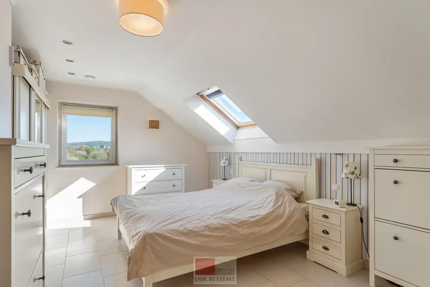 Zeer energiezuinige, vrijstaande woning, gebouwd in 2011, gelegen op een perceel van 715 m² met een bewoonbare oppervlakte van ca. 220 m² foto 10
