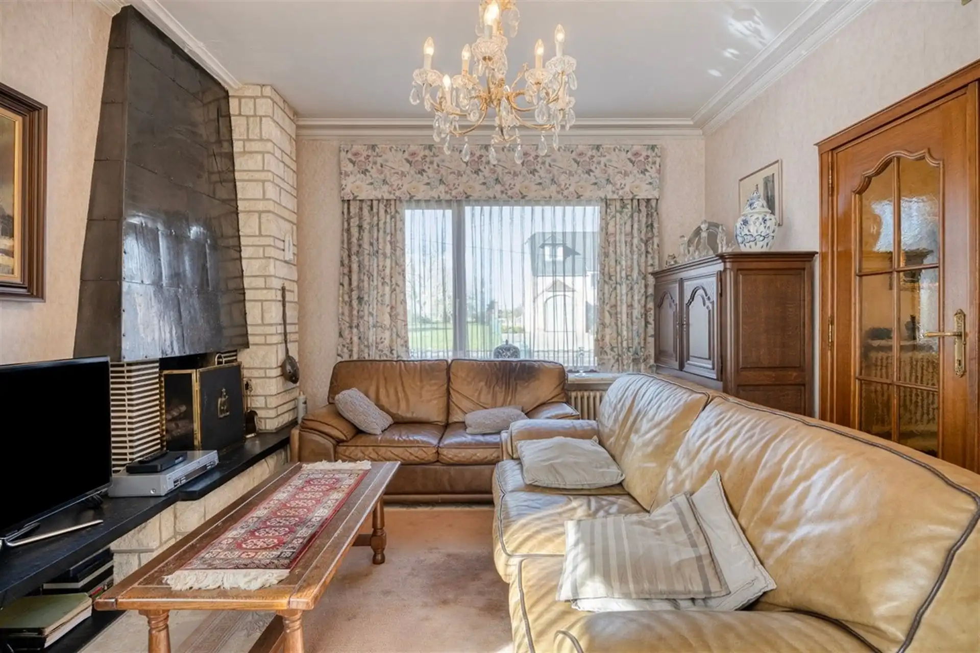 Villa met gelijkvloers wonen en zuidoost gerichte tuin foto 9