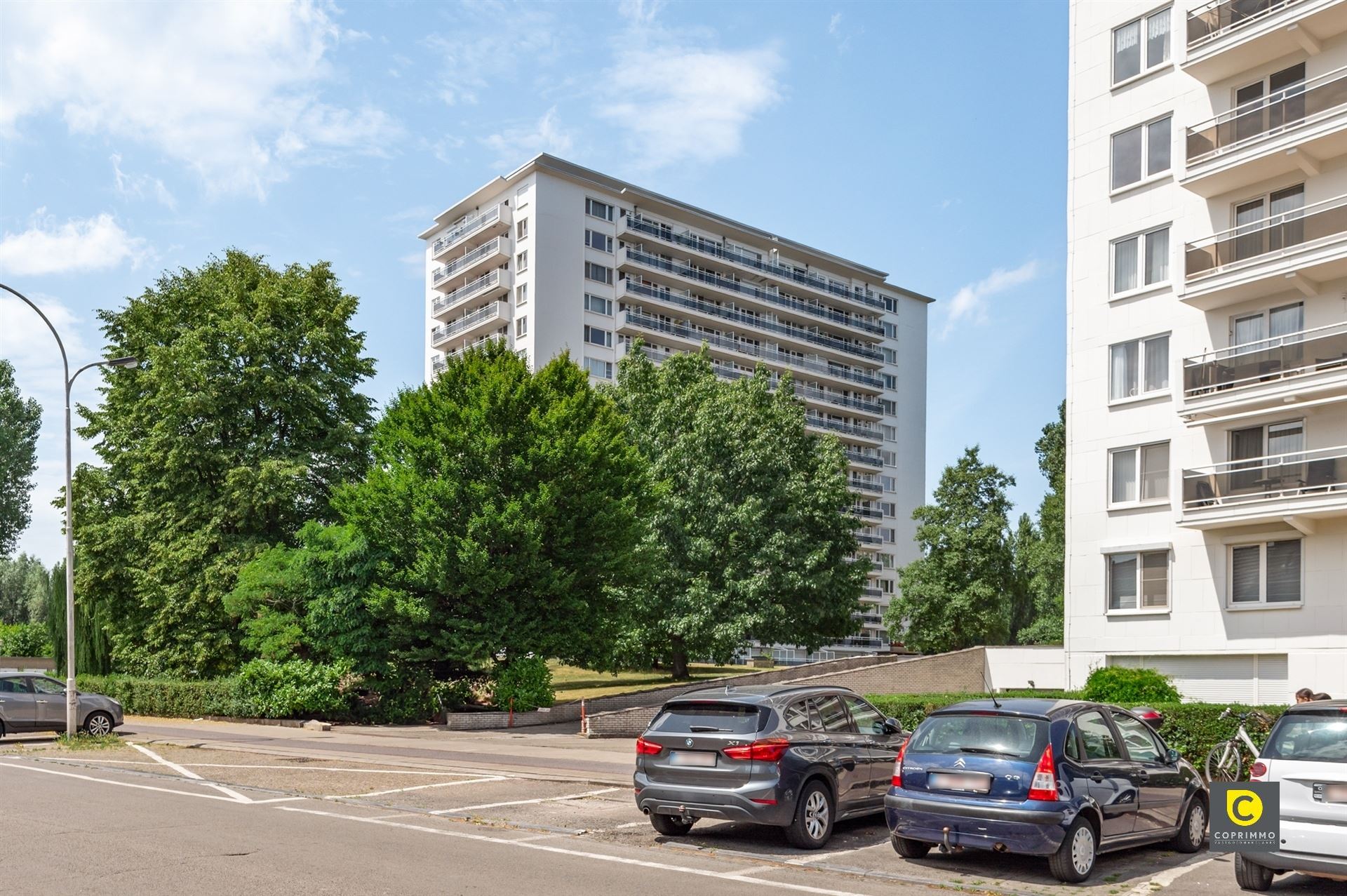 Instapklaar appartement met dubbel terras foto 18