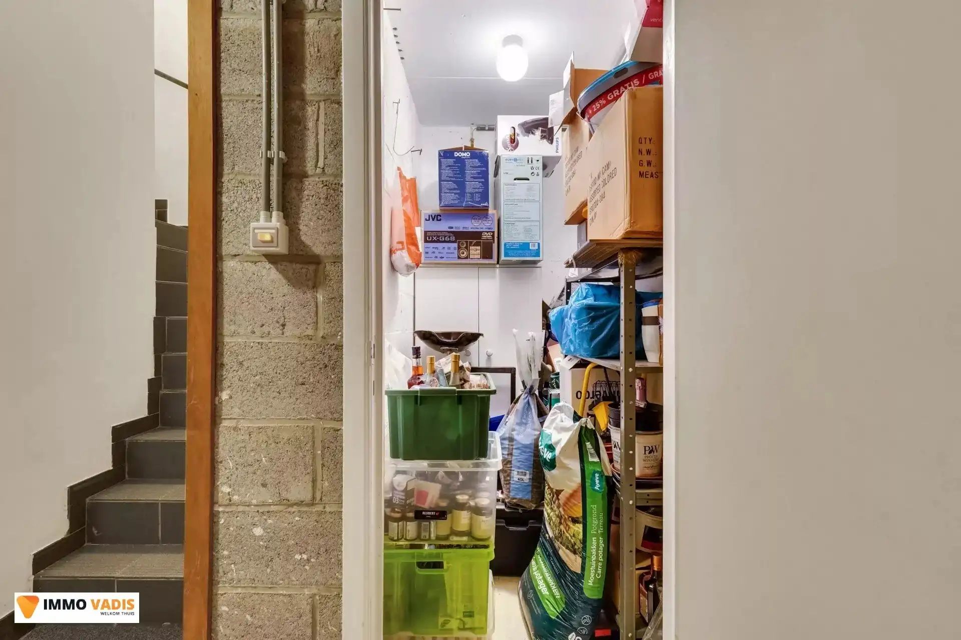 Ruim appartement in centrum Bilzen met Garagebox foto 12