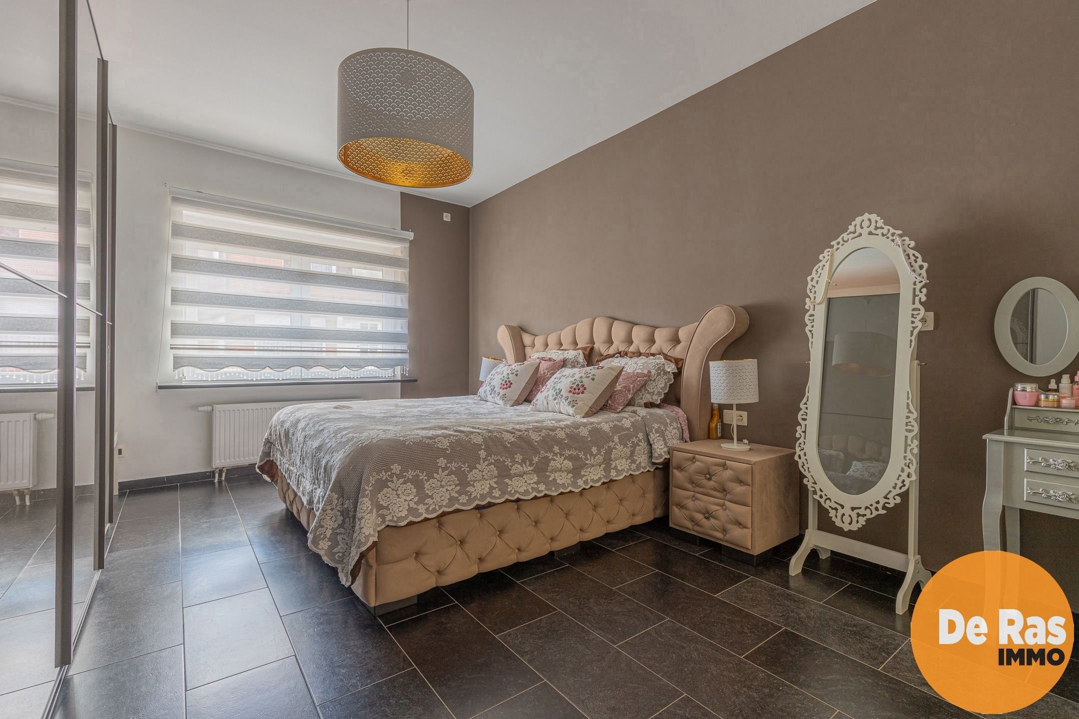 OORDEGEM - Instapklare woning met 4 kamers op goede locatie foto 13