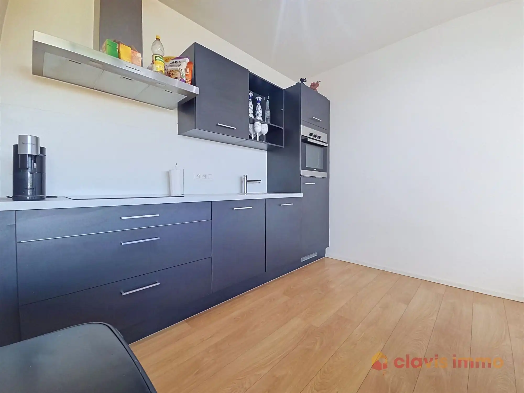 Appartement met terras en parking foto 7
