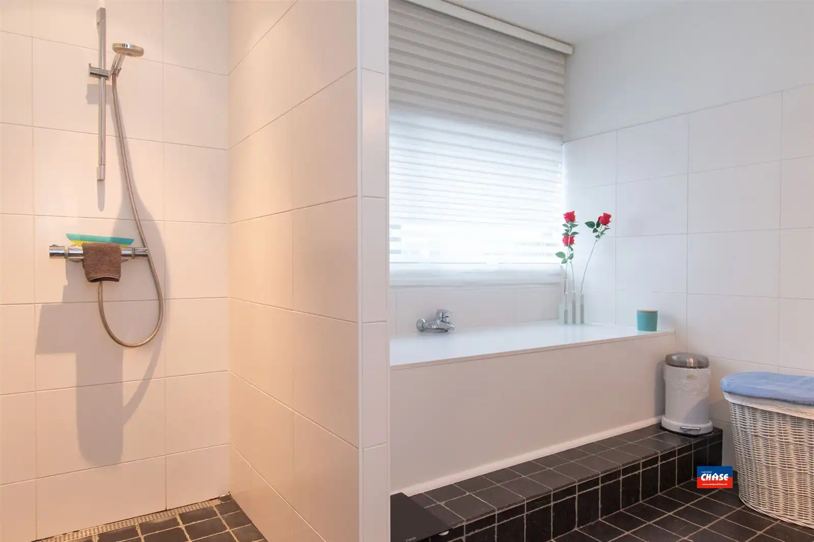 Gemengd gebouw met winkel, 2 appartementen, kantoor en magazijnruimte foto 26