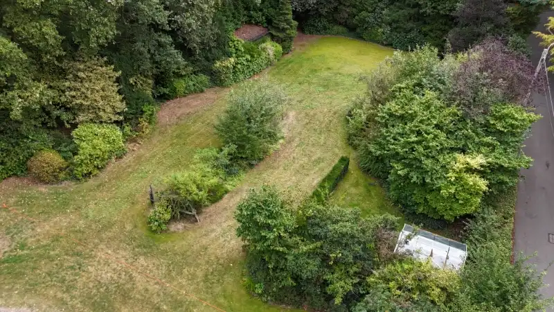 Zeer mooi gelegen bouwgrond 8 are open bebouwing - breedte 25 meter foto 17