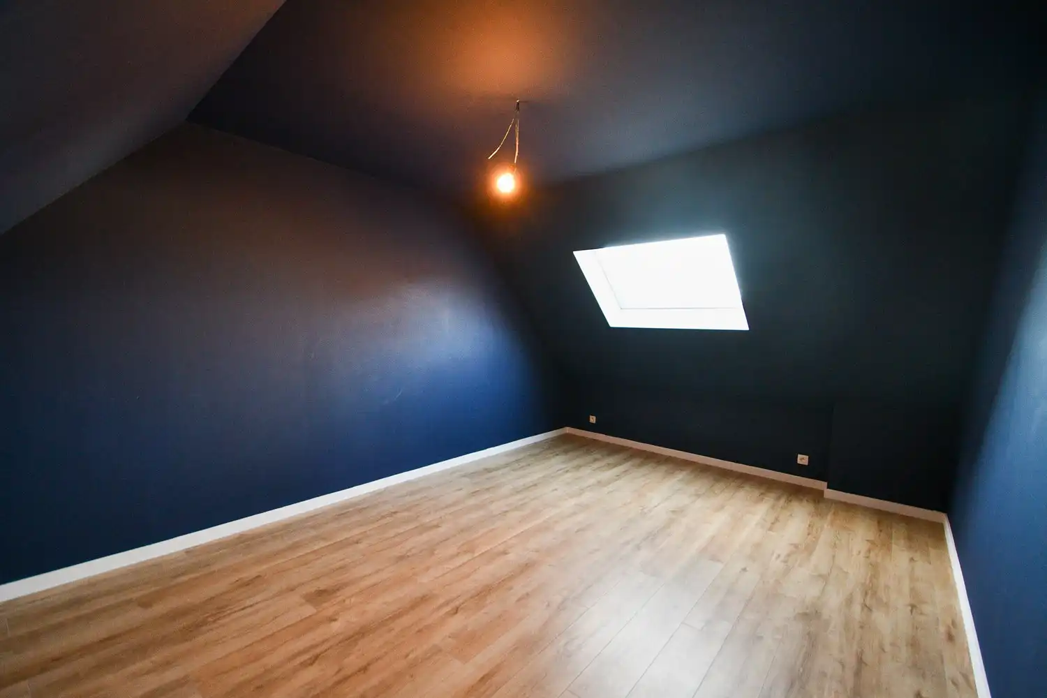 Volledig gerenoveerde dorpswoning met 3 slaapkamers foto 10