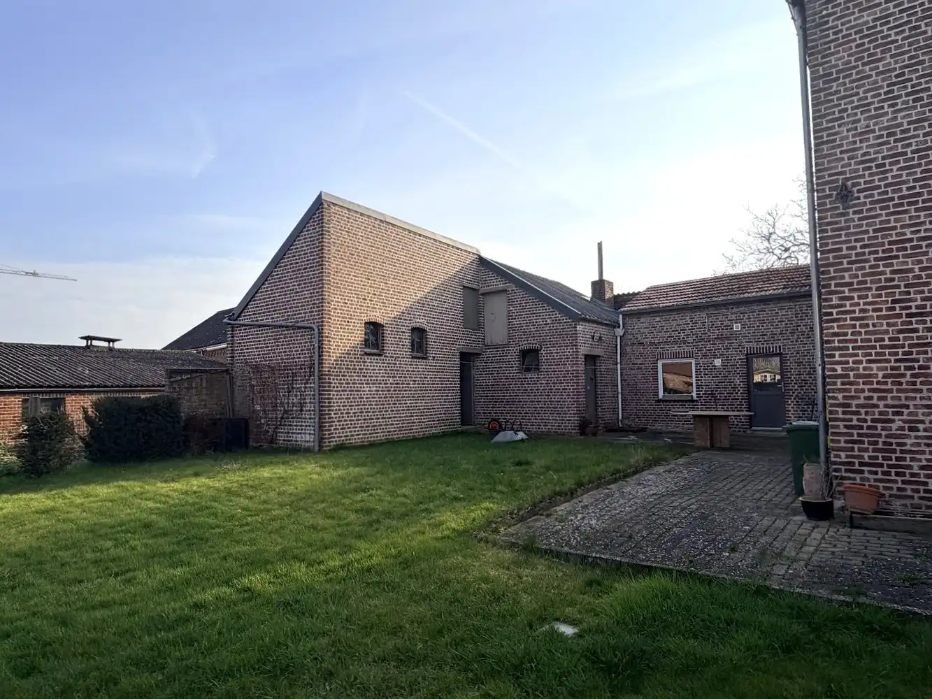 Hoofdfoto van de publicatie: Rustig gelegen, ruime gezinswoning met groot potentieel