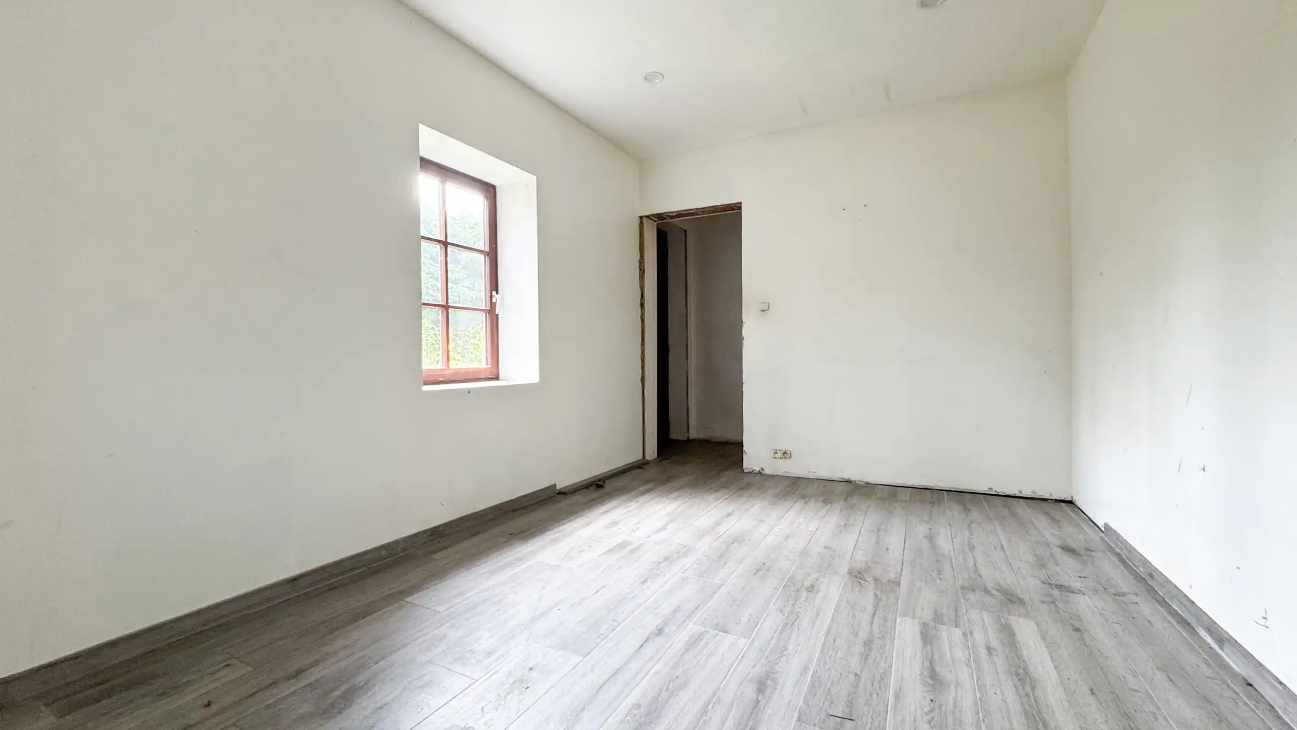 Deels gerenoveerde woning op zeer rustige locatie in Heusden foto 4