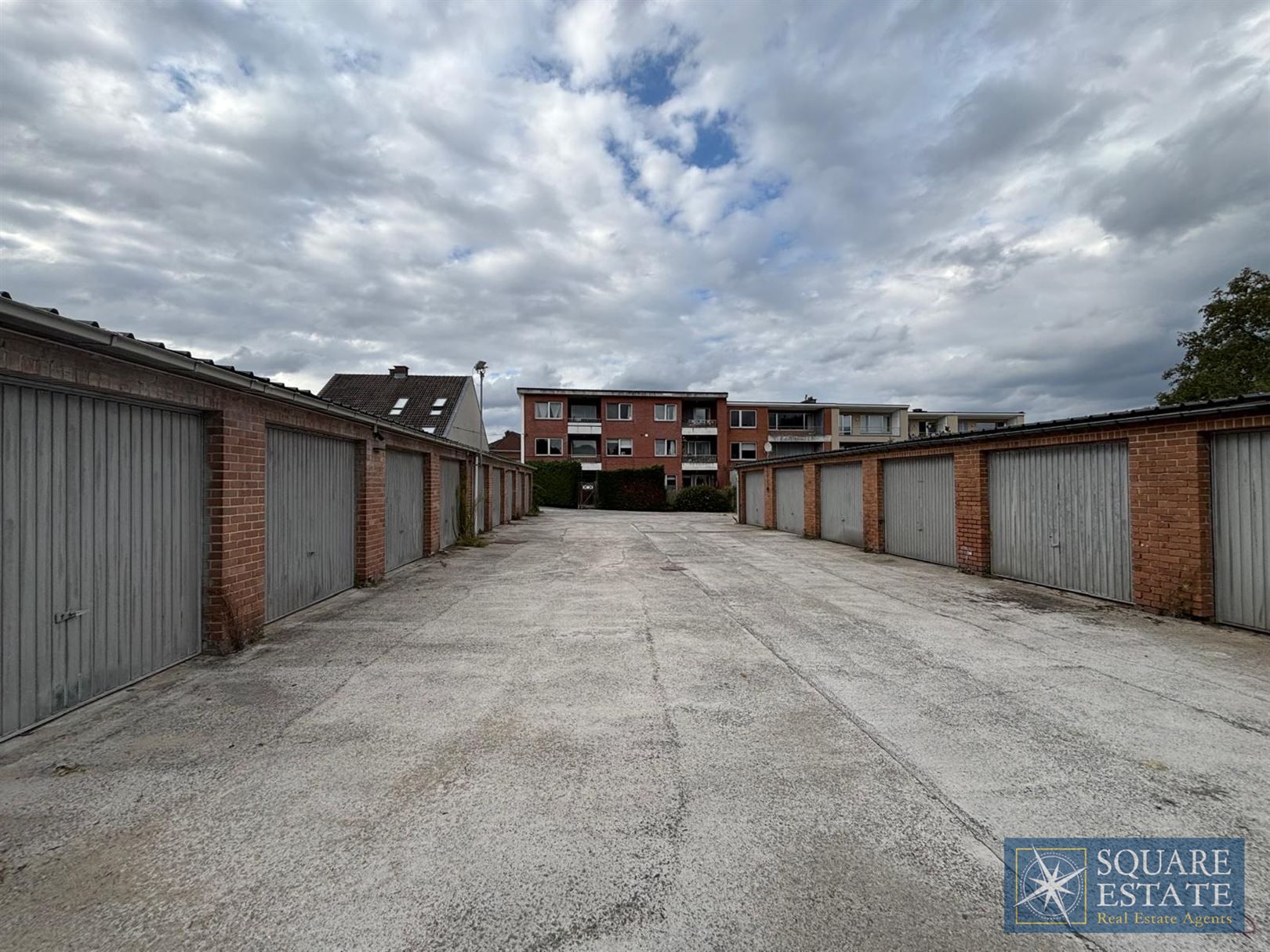 Garage/Parking foto 2