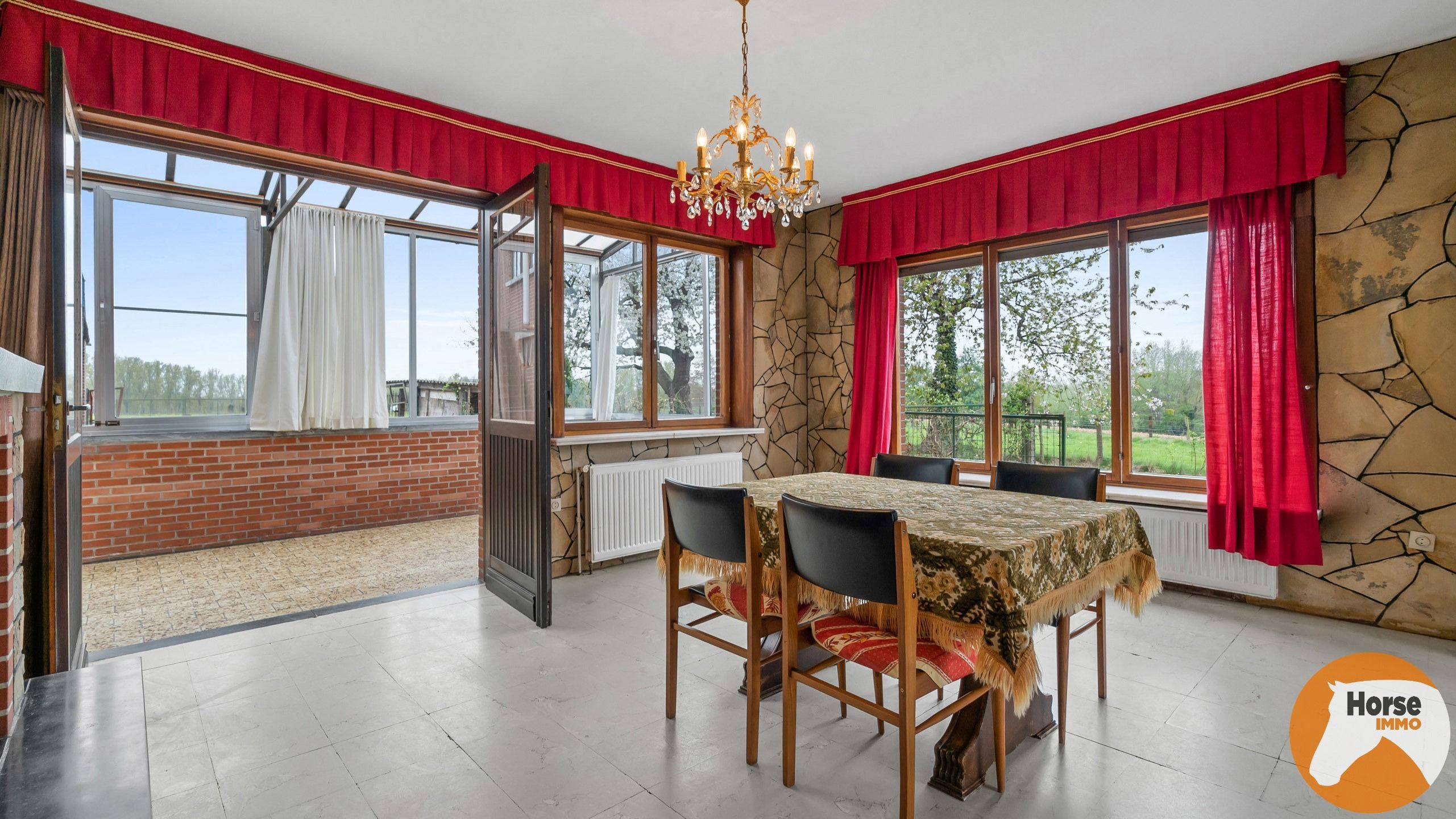 HERZELE - Woning met bijgebouw op 55are foto 6