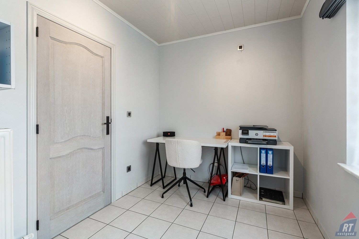 Ruime instapklare woning met grote tuin, zonnepanelen en prachtig uitzicht in Sint-Truiden foto 12