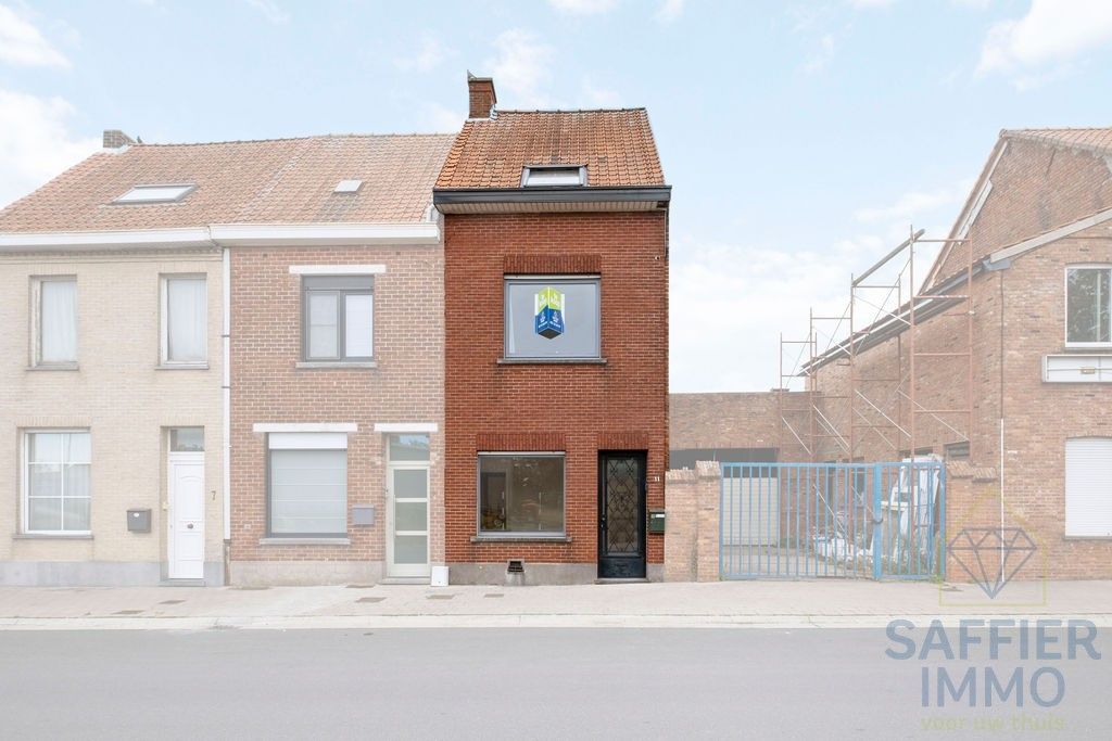 Gerenoveerde woning met extra magazijn in Harelbeke foto 24