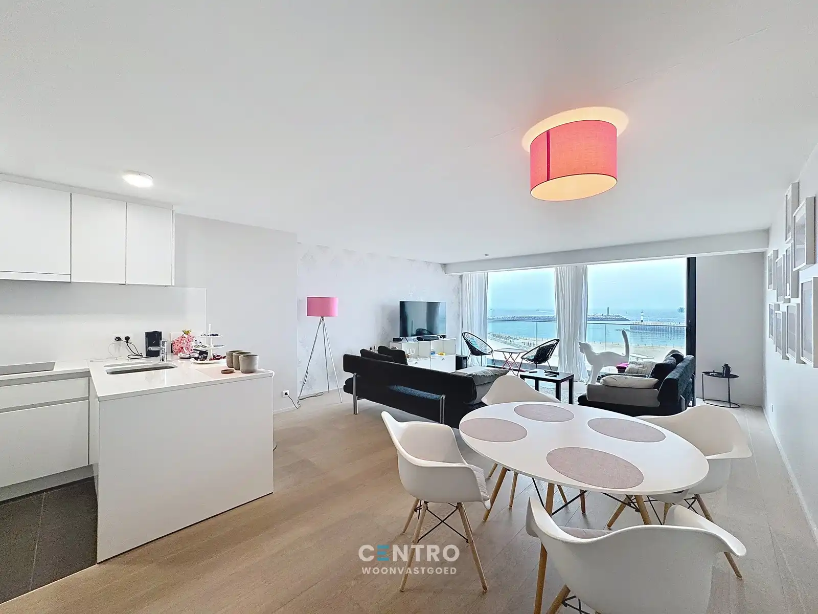 SUBLIEM appartement in residentie 'Royal Phare' te Oostende! foto 3